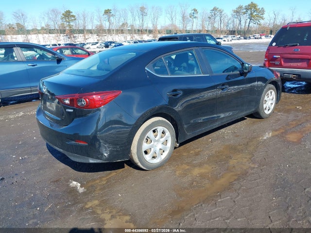 44386592 :رقم المزاد ، 3MZBN1U79JM189685 vin ، 2018 Mazda Mazda3 Sport مزاد بيع