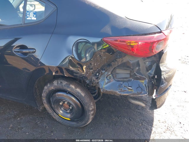 44386592 :رقم المزاد ، 3MZBN1U79JM189685 vin ، 2018 Mazda Mazda3 Sport مزاد بيع