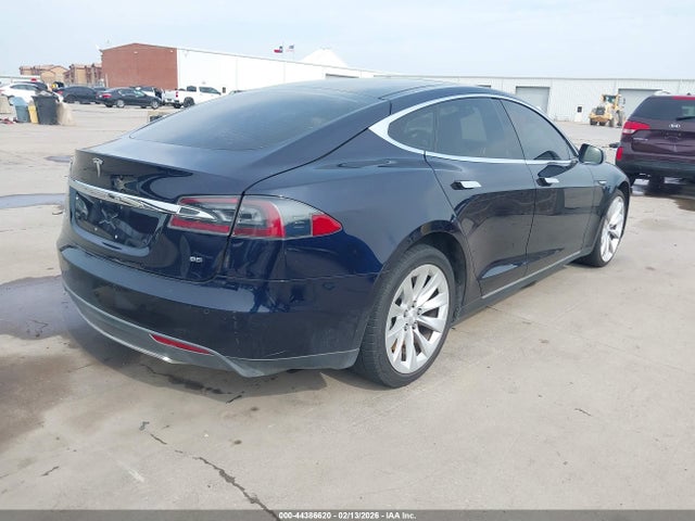 2014 Tesla Model S P85 მანქანა იყიდება აუქციონზე, vin: 5YJSA1H12EFP44183, აუქციონის ნომერი: 44386620