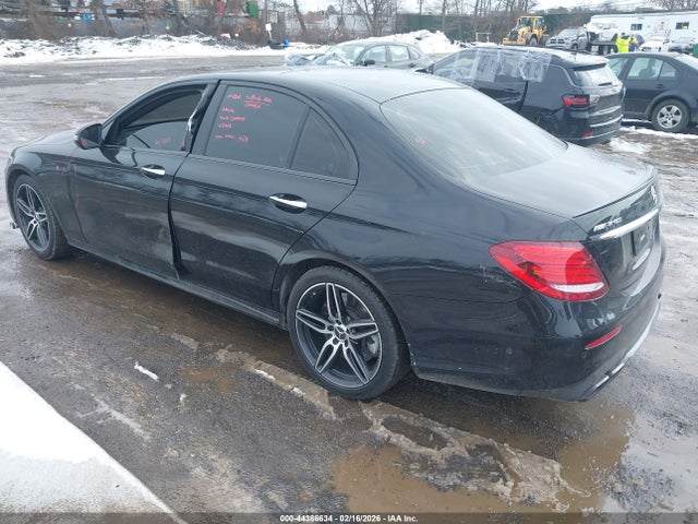 2018 MERCEDES-BENZ AMG E 43 WDDZF6EB2JA383766 Photo 2