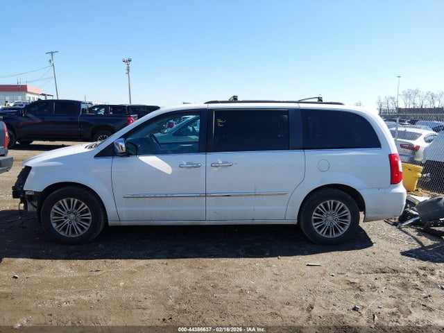 2016 Chrysler Town & Country Touring-l მანქანა იყიდება აუქციონზე, vin: 2C4RC1CG1GR254121, აუქციონის ნომერი: 44386637