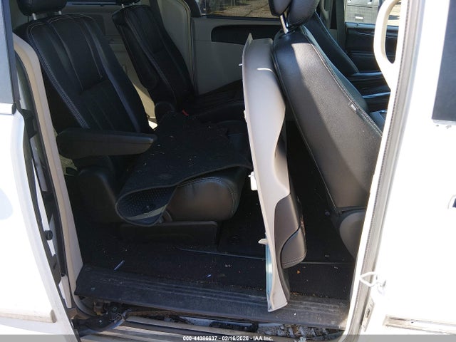2016 Chrysler Town & Country Touring-l მანქანა იყიდება აუქციონზე, vin: 2C4RC1CG1GR254121, აუქციონის ნომერი: 44386637
