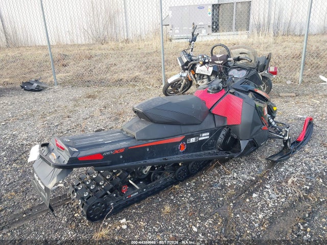 Ski-Doo Other 2015 2BPSUFFA7FV000583 Image 4