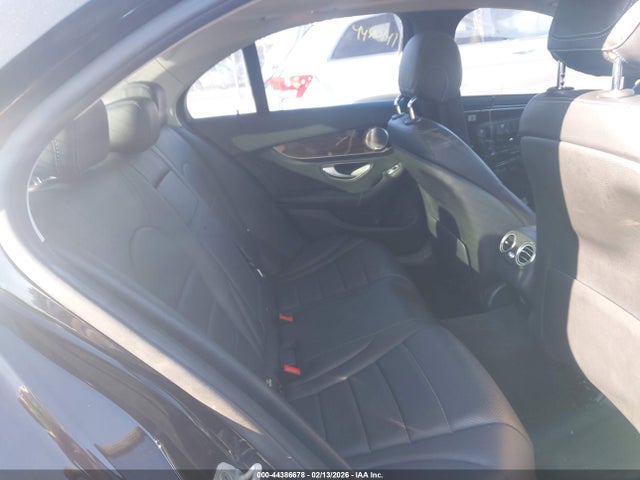 Продажа на аукционе авто 2016 Mercedes-benz C 300 4matic, vin: WDDWF4KB5GR142709, номер лота: 44386678