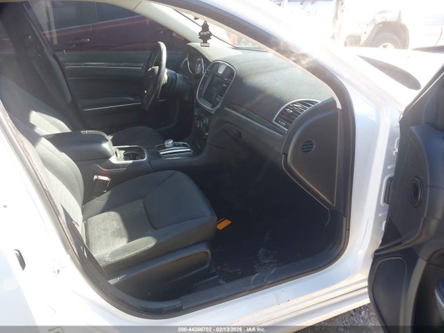 Aukcja sprzedaży 2019 Chrysler 300 Touring, vin: 2C3CCAAG7KH715690, numer aukcji: 44386702