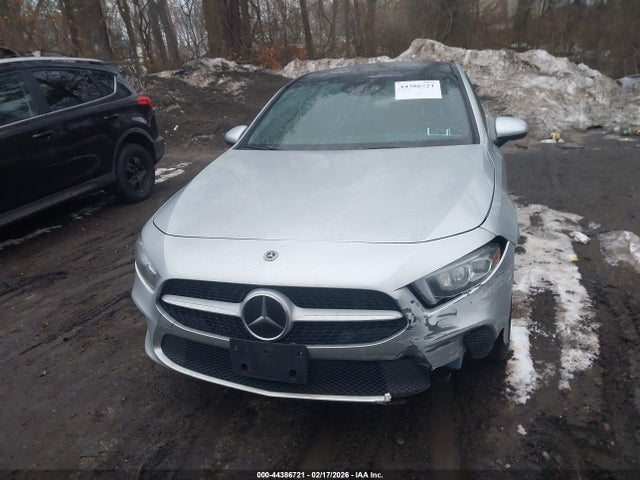 2019 Mercedes-benz A 220 4matic მანქანა იყიდება აუქციონზე, vin: WDD3G4FB9KW009181, აუქციონის ნომერი: 44386721