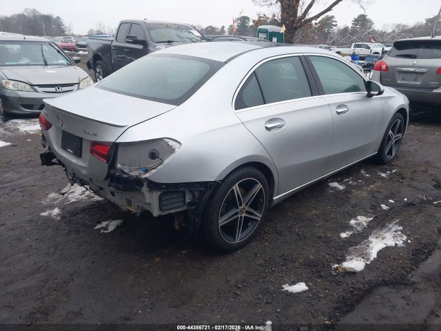2019 Mercedes-benz A 220 4matic მანქანა იყიდება აუქციონზე, vin: WDD3G4FB9KW009181, აუქციონის ნომერი: 44386721