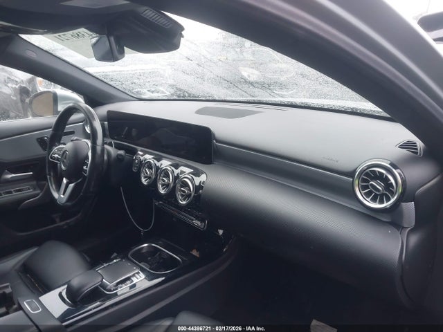 2019 Mercedes-benz A 220 4matic მანქანა იყიდება აუქციონზე, vin: WDD3G4FB9KW009181, აუქციონის ნომერი: 44386721