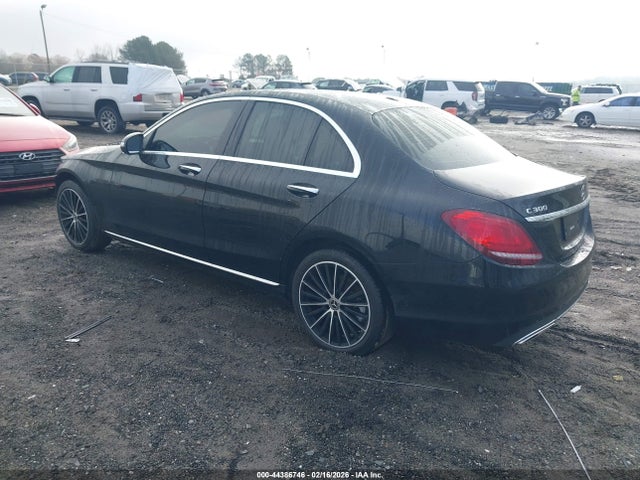 2021 MERCEDES-BENZ C 300 W1KWF8DB3MR630136 Photo 2