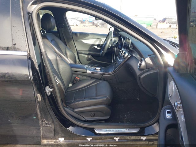 2021 MERCEDES-BENZ C 300 W1KWF8DB3MR630136 Photo 4