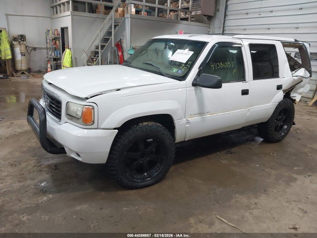 2000 CADILLAC ESCALADE 1GYEK63R7YR200839 Photo 1