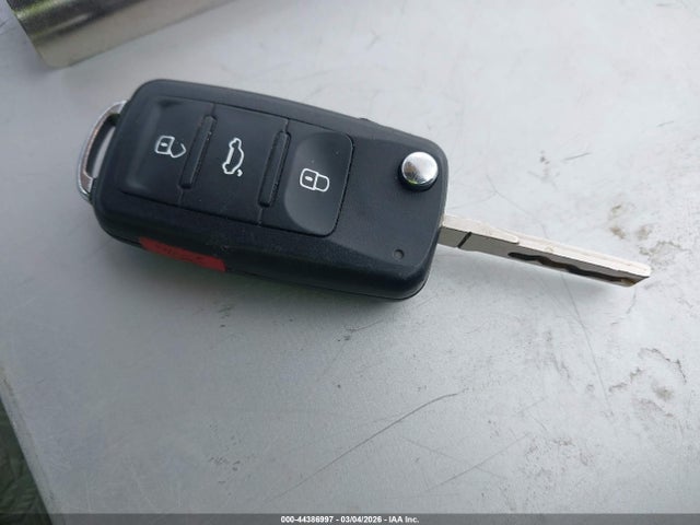 2016 VOLKSWAGEN TIGUAN WVGBV7AX2GW554223 Photo 10