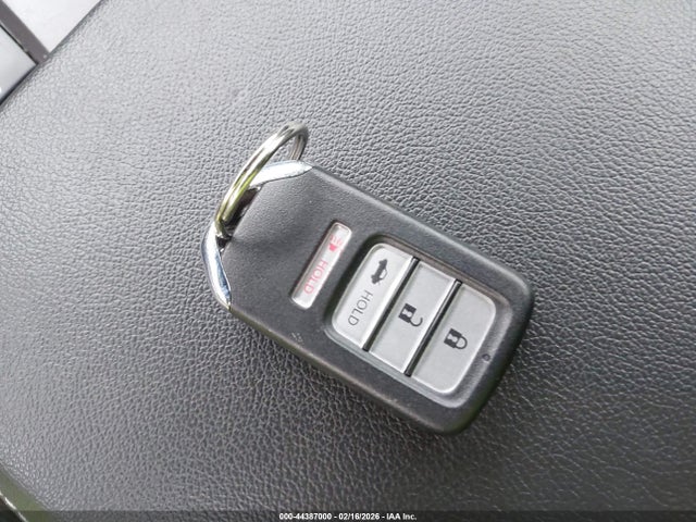44387000 :رقم المزاد ، 1HGCV1F38NA122209 vin ، 2022 Honda Accord Sport مزاد بيع