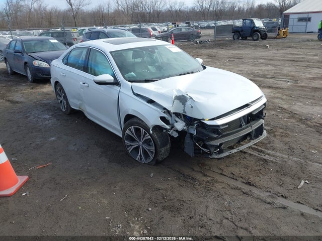 2022 VOLKSWAGEN PASSAT 1VWSA7A32NC003184