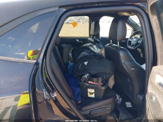 1FMCU9MNXPUA37261 Ford Escape St-line