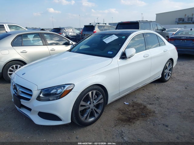 2015 Mercedes-benz C 300 მანქანა იყიდება აუქციონზე, vin: 55SWF4JBXFU071019, აუქციონის ნომერი: 44387061
