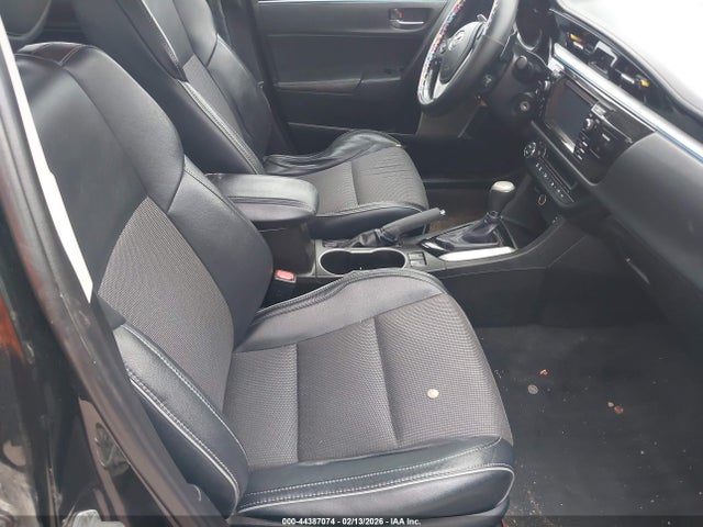 2015 Toyota Corolla S მანქანა იყიდება აუქციონზე, vin: 5YFBURHEXFP269820, აუქციონის ნომერი: 44387074