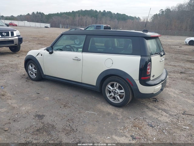 2014 MINI CLUBMAN WMWZF3C52ET492354 Photo 2