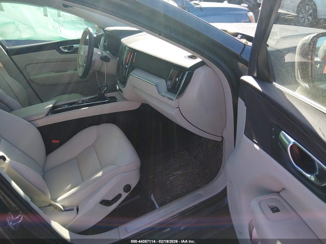 YV4A22RK8L1548550 Volvo Xc60 T6 Momentum