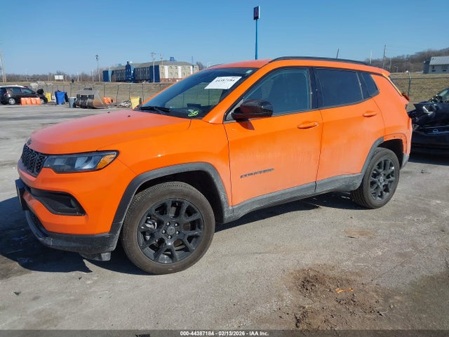 2026 Jeep Compass Latitude Altitude მანქანა იყიდება აუქციონზე, vin: 3C4NJDBN4TT161039, აუქციონის ნომერი: 44387184