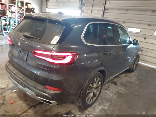 2019 BMW X5 5UXCR6C55KLL21237 Photo 3