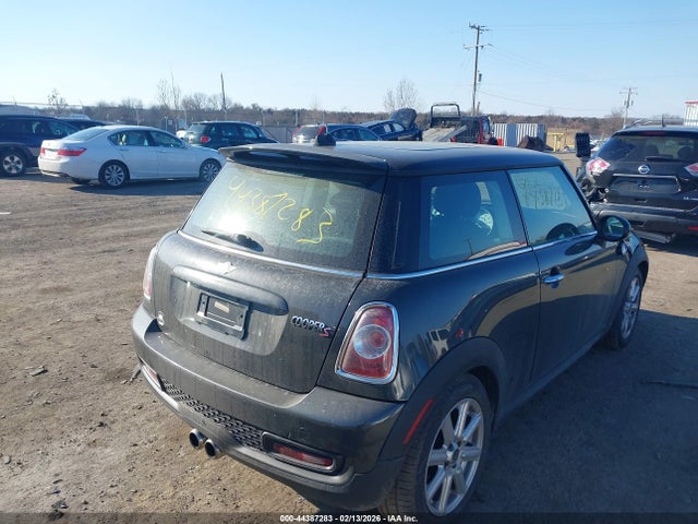 2011 MINI COOPER S WMWSV3C52BTY11297 Photo 3