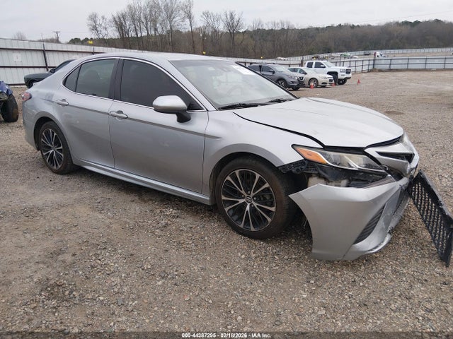 Продаж на аукціоні авто 2018 Toyota Camry Se, vin: 4T1B11HK1JU590782, номер лоту: 44387295