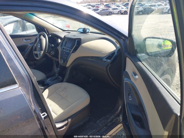 Продаж на аукціоні авто 2017 Hyundai Santa Fe Sport 2.4l, vin: 5NMZT3LB3HH011325, номер лоту: 44387425