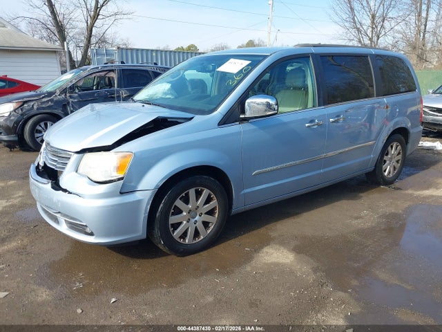 2012 Chrysler Town & Country Touring-l მანქანა იყიდება აუქციონზე, vin: 2C4RC1CG4CR369208, აუქციონის ნომერი: 44387430