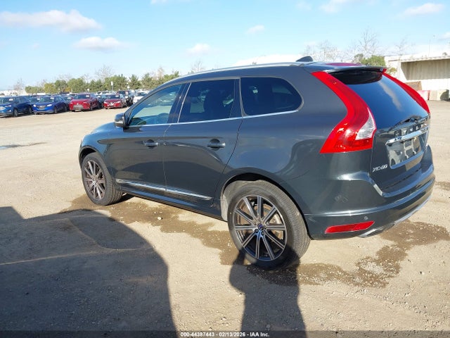 2015 VOLVO XC60 YV4612RM7F2672964 Photo 2