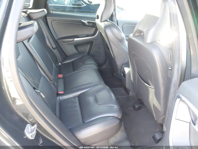 2015 VOLVO XC60 YV4612RM7F2672964 Photo 7