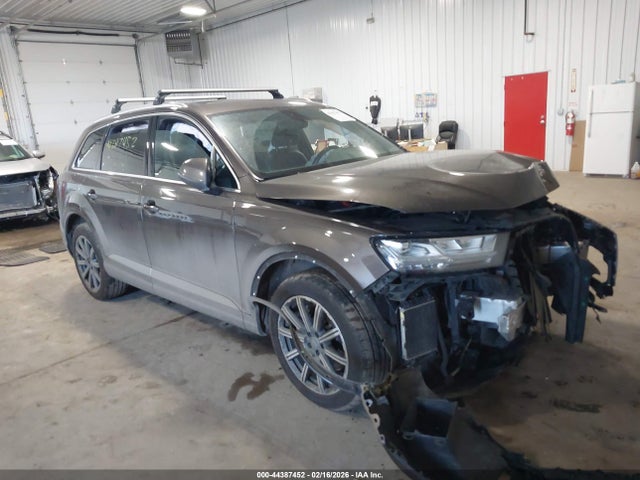 2017 AUDI Q7 WA1VAAF70HD035925 Photo 0