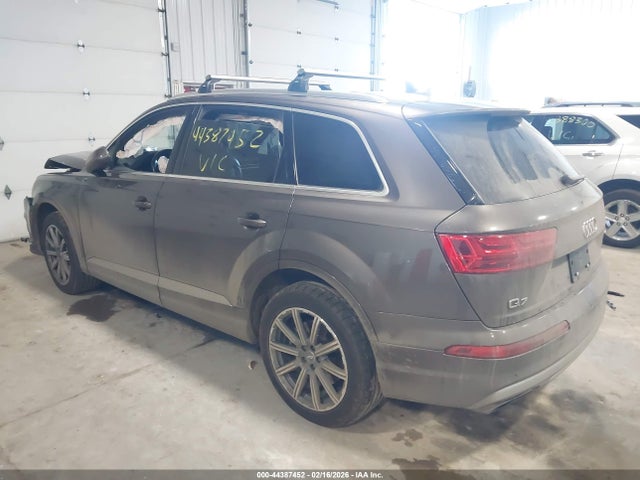 2017 AUDI Q7 WA1VAAF70HD035925 Photo 2