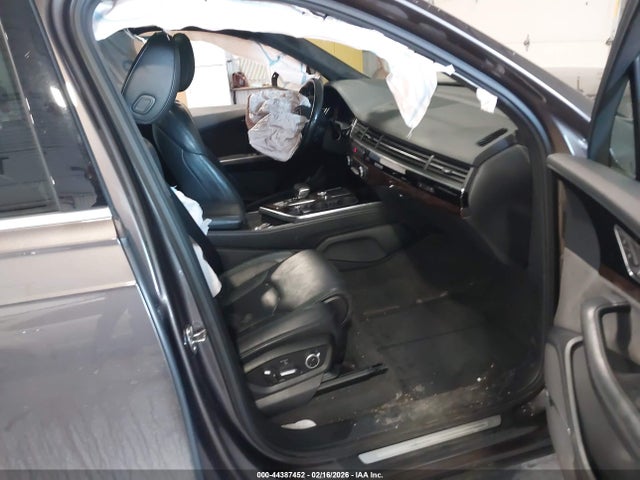 2017 AUDI Q7 WA1VAAF70HD035925 Photo 4