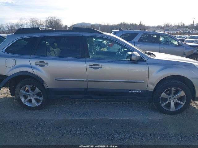 Subaru Outback 2.5i Limited 2014 4S4BRBLC6E3310848 Image 13