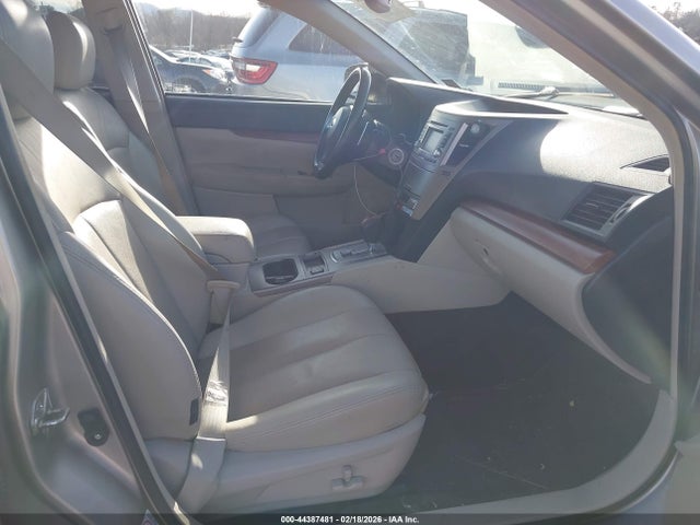 Subaru Outback 2.5i Limited 2014 4S4BRBLC6E3310848 Image 5
