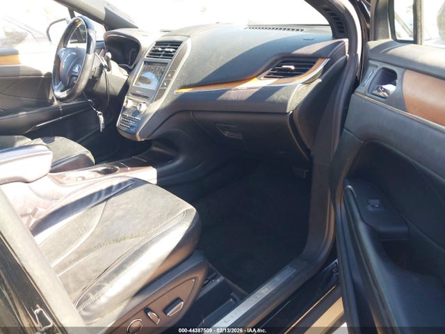 44387509 :رقم المزاد ، 5LMTJ3DH4GUJ28698 vin ، 2016 Lincoln Mkc Reserve مزاد بيع