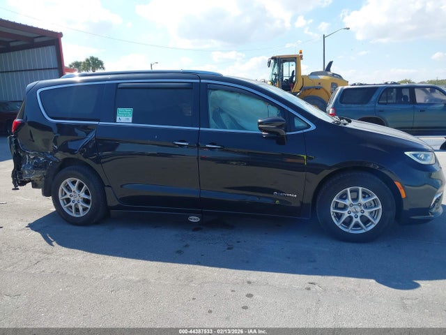 Продаж на аукціоні авто 2021 Chrysler Pacifica Touring L, vin: 2C4RC1BG8MR592256, номер лоту: 44387533