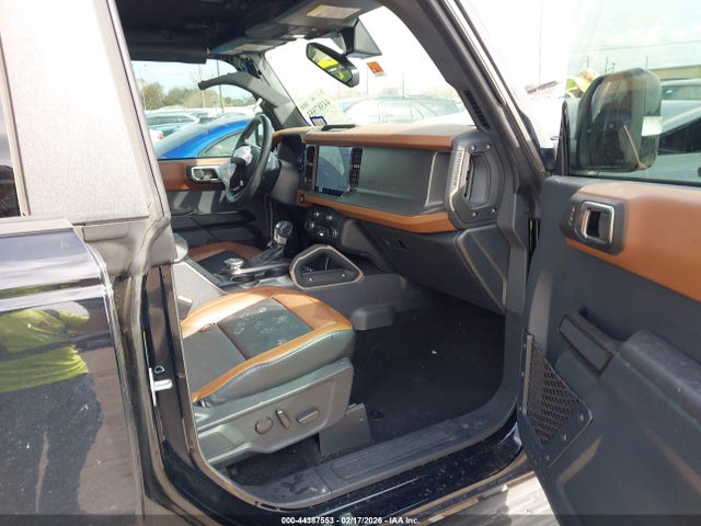 Продаж на аукціоні авто 2024 Ford Bronco Outer Banks, vin: 1FMDE8BH2RLB39462, номер лоту: 44387553