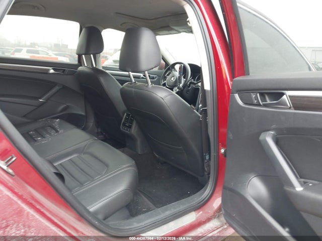 2017 VOLKSWAGEN PASSAT 1VWCT7A38HC082217 Photo 7