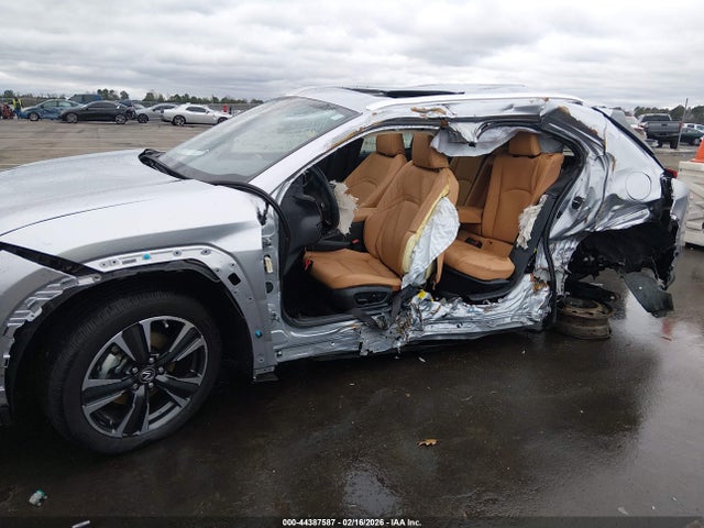 2023 LEXUS UX 250H JTHP6JBH3P2155788 Photo 5