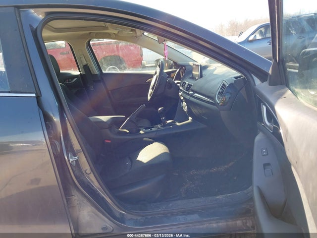 2015 Mazda Mazda3 I Touring მანქანა იყიდება აუქციონზე, vin: JM1BM1V7XF1255637, აუქციონის ნომერი: 44387606