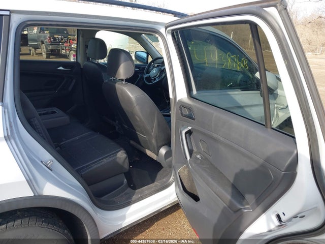 2018 VOLKSWAGEN TIGUAN 3VV2B7AX2JM014229 Photo 7