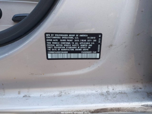 2013 Volkswagen Passat 2.5l Se მანქანა იყიდება აუქციონზე, vin: 1VWBH7A32DC084892, აუქციონის ნომერი: 44387616