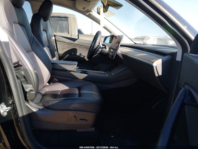 2021 TESLA MODEL Y 5YJYGDEF8MF252945 Photo 4