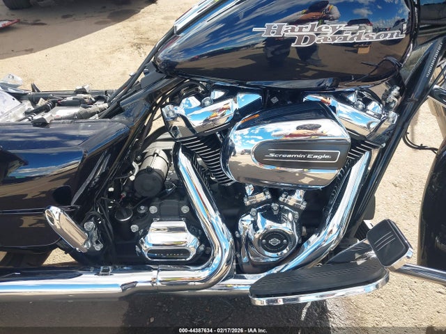 Harley-Davidson FLHX 2019 1HD1KBC13KB610673 Image 8