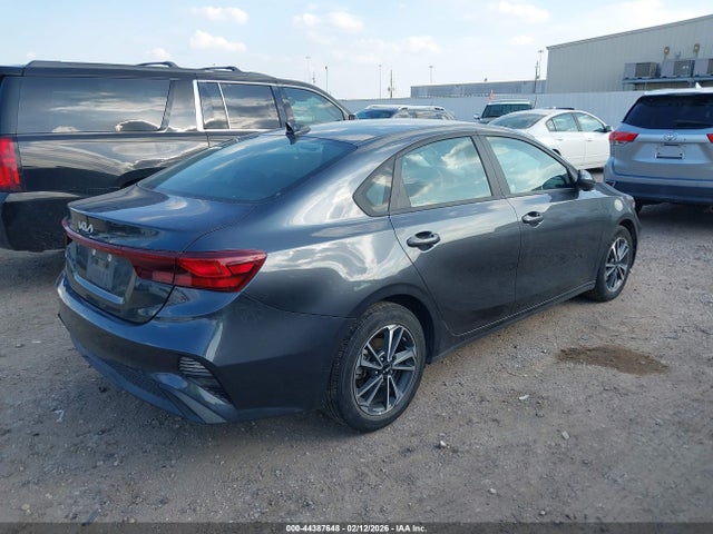 3KPF24AD4RE798973 KIA Forte Lxs