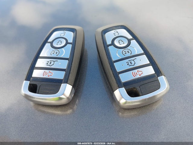 1FMCU9DZXMUA51935 Ford Escape Titanium Hybrid