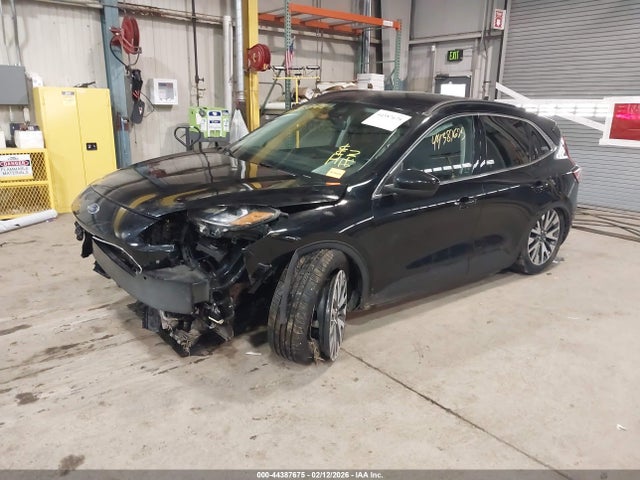 1FMCU9DZXMUA51935 Ford Escape Titanium Hybrid