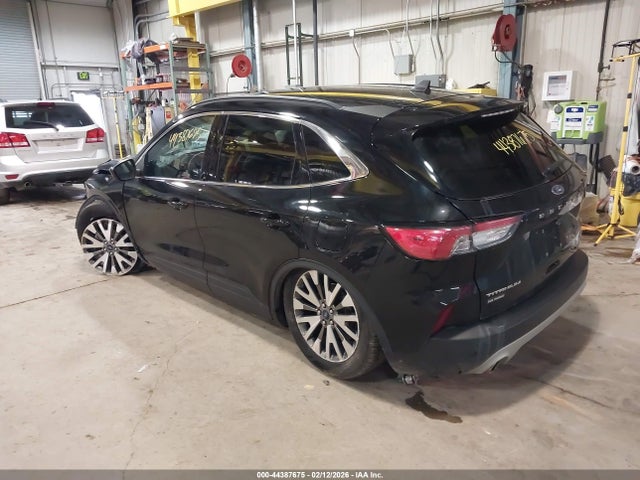 1FMCU9DZXMUA51935 Ford Escape Titanium Hybrid